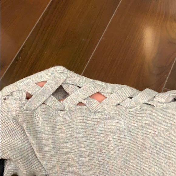 Express Sweater - Picture 3 of 5